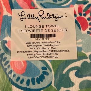 LILLY PULITZER LOUNGE TOWEL